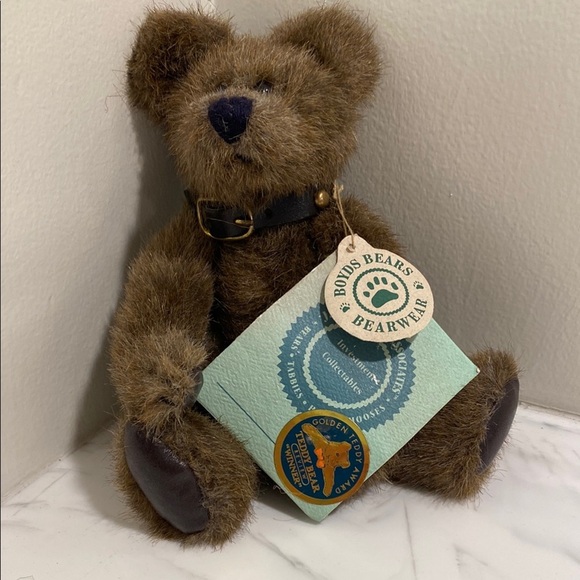 NWT attached Boyds Bears Humboldt #5840-05.Winner of the Golden Teddy Award - Picture 1 of 8